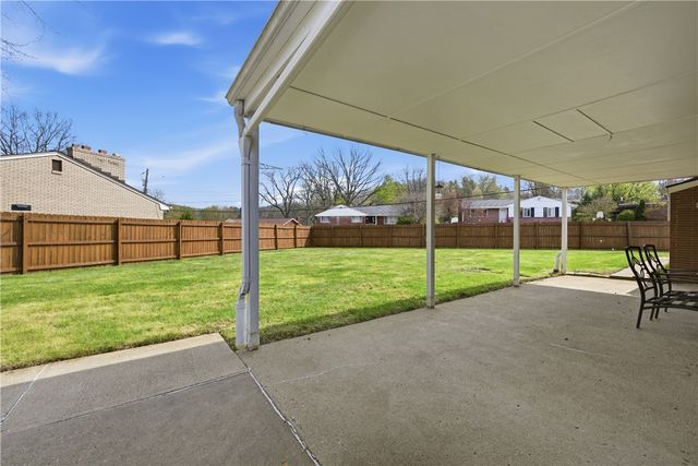 705 Willruth Dr, Shaler, PA 15101