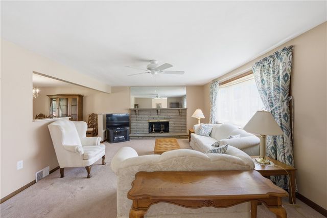 705 Willruth Dr, Shaler, PA 15101