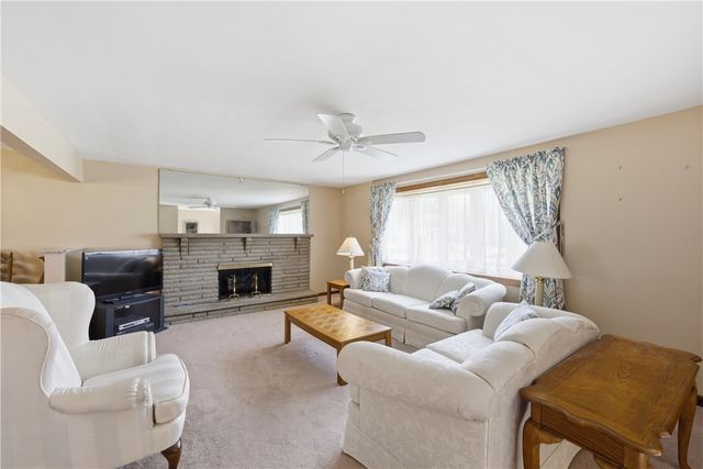 705 Willruth Dr, Shaler, PA 15101