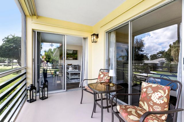 5510 Tamberlane Circle 242, Palm Beach Gardens, FL 33418
