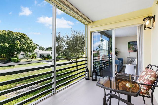 5510 Tamberlane Circle 242, Palm Beach Gardens, FL 33418