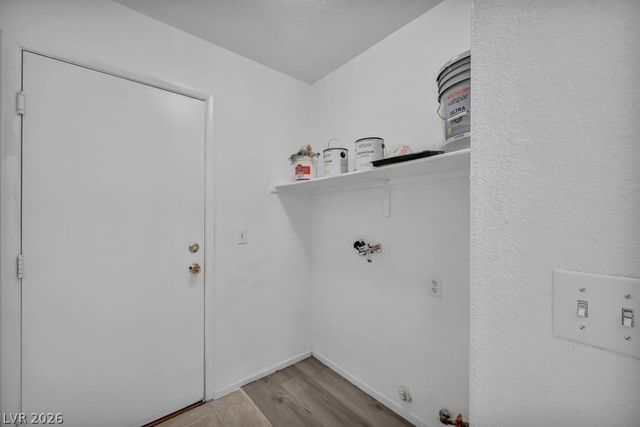 4290 Ripple River Avenue, Las Vegas, NV 89115