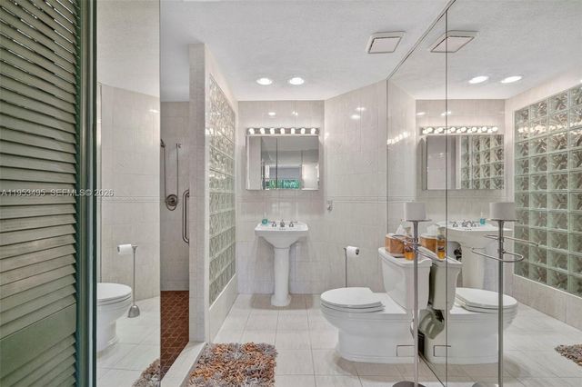 6744 N Pine Island Rd, Tamarac, FL 33321