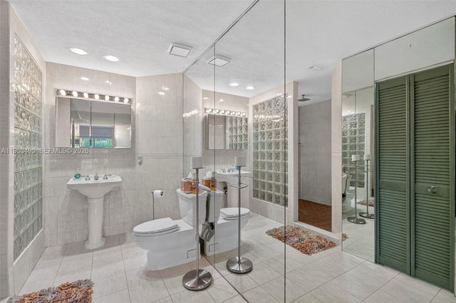 6744 N Pine Island Rd, Tamarac, FL 33321