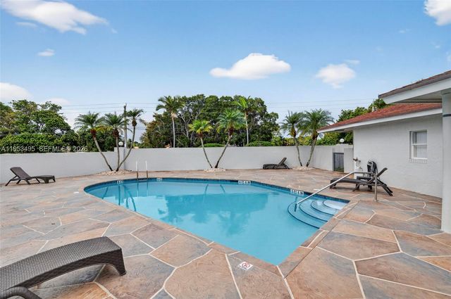 6744 N Pine Island Rd, Tamarac, FL 33321