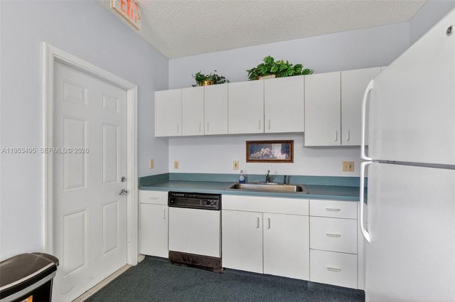 6744 N Pine Island Rd, Tamarac, FL 33321