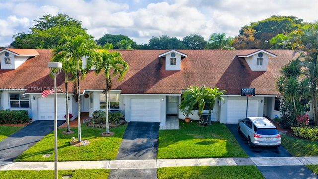 6744 N Pine Island Rd, Tamarac, FL 33321