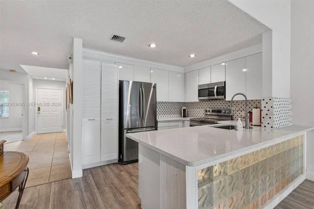 6744 N Pine Island Rd, Tamarac, FL 33321