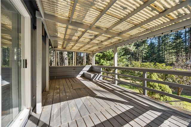 19108 2nd Street NW, Lakebay, WA 98349