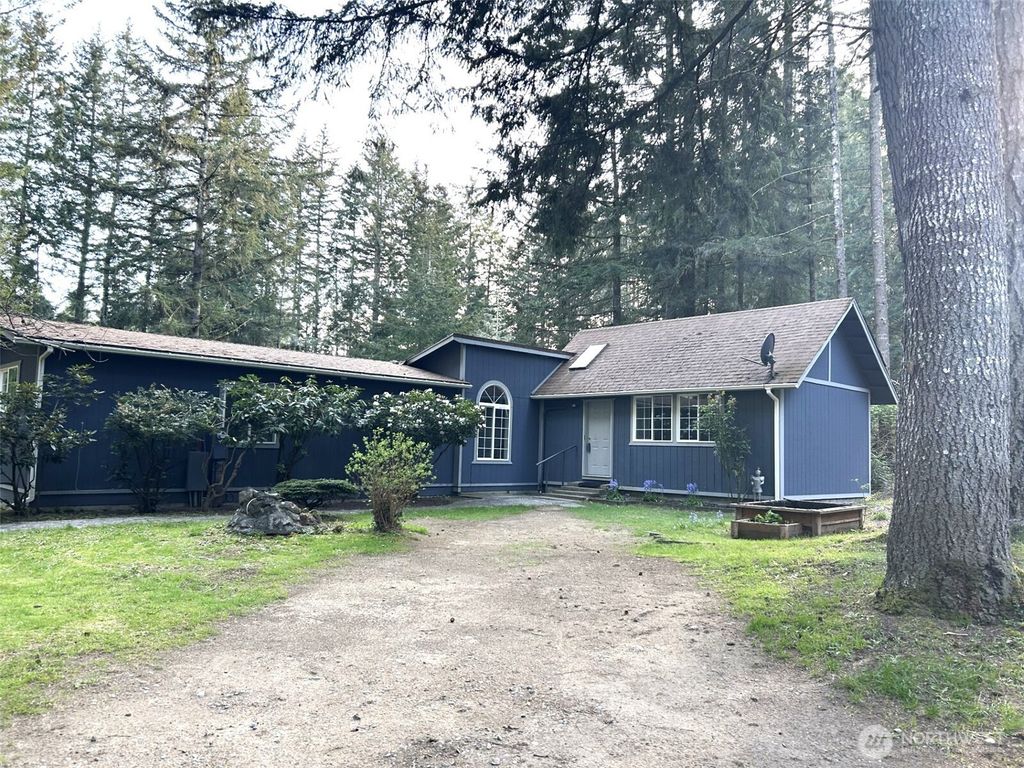 19108 2nd Street NW, Lakebay, WA 98349