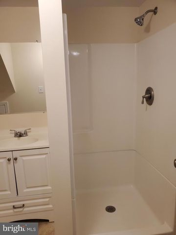 49 OLDT DR, Front Royal, VA 22630