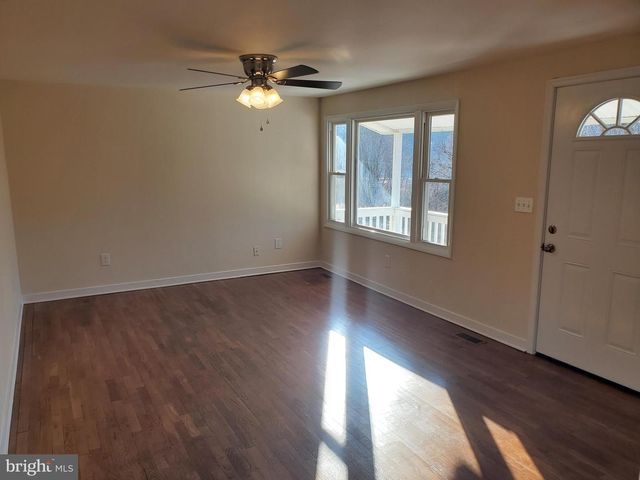 49 OLDT DR, Front Royal, VA 22630