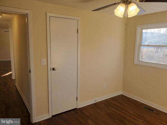49 OLDT DR, Front Royal, VA 22630