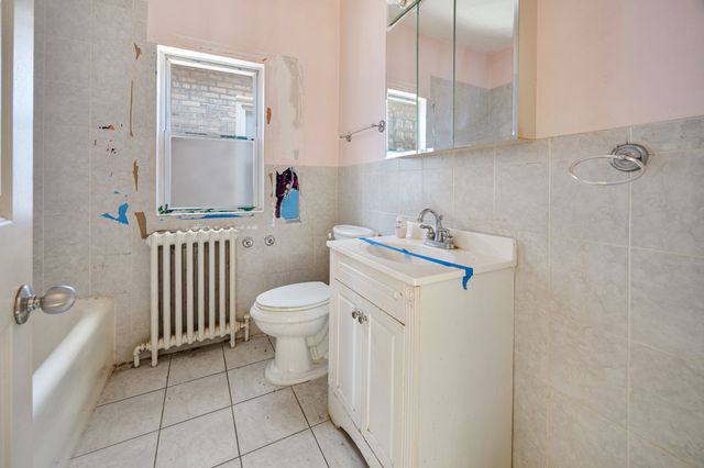 1748 N New England Avenue, Chicago, IL 60707
