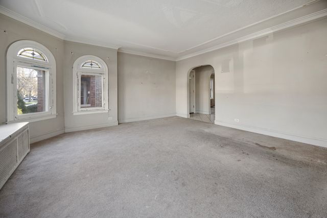 1748 N New England Avenue, Chicago, IL 60707