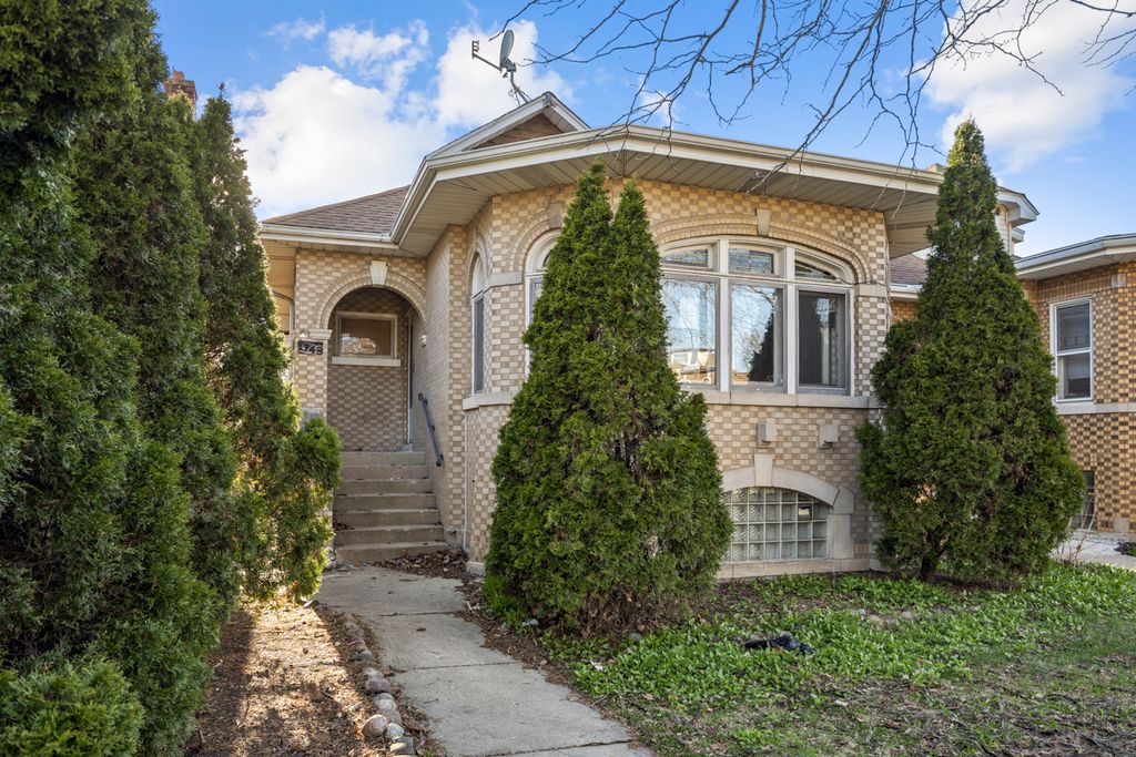 1748 N New England Avenue, Chicago, IL 60707