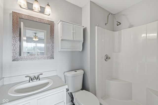 450 Ashby Drive, Greenfield, IN 46140