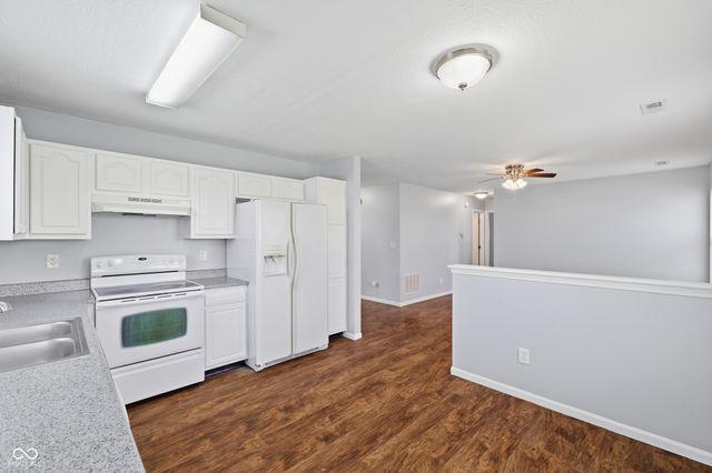 450 Ashby Drive, Greenfield, IN 46140