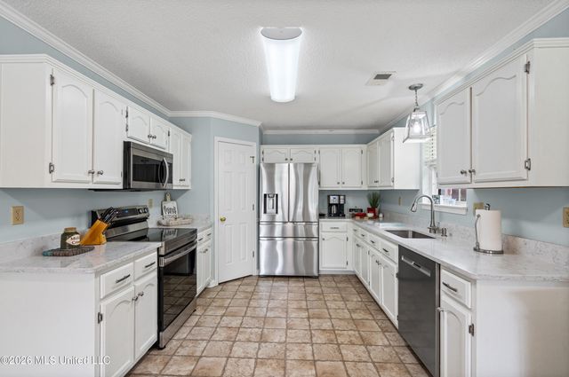 9321 Hickory Drive, Olive Branch, MS 38654