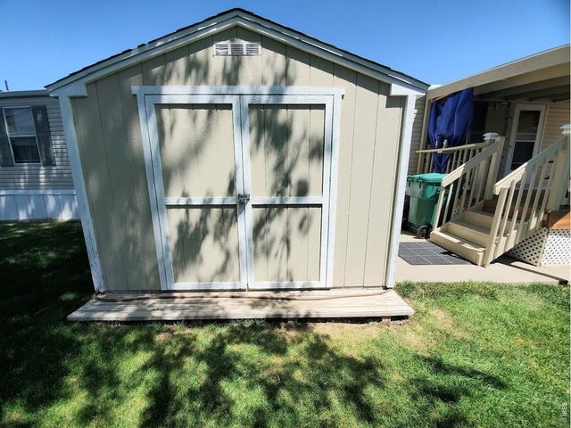 221 W 57th St 37A, Loveland, CO 80538