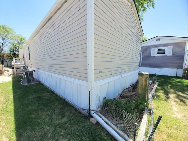 221 W 57th St 37A, Loveland, CO 80538