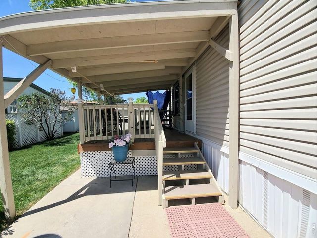 221 W 57th St 37A, Loveland, CO 80538
