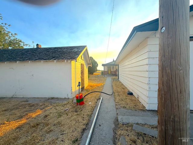 20898 Middleton Rd, Caldwell, ID 83605
