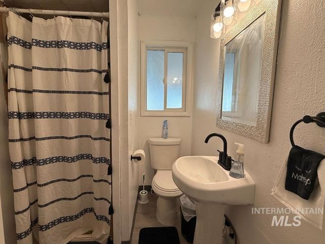20898 Middleton Rd, Caldwell, ID 83605