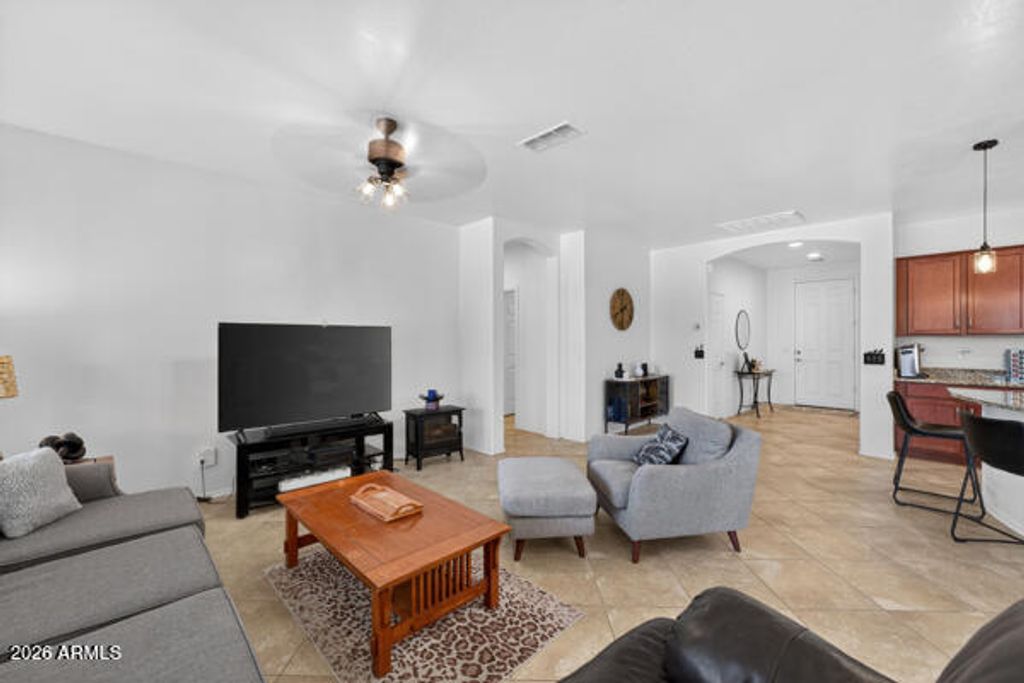 Image 10 of property listing at 7152 W MERRIWEATHER Way, Florence, AZ 85132