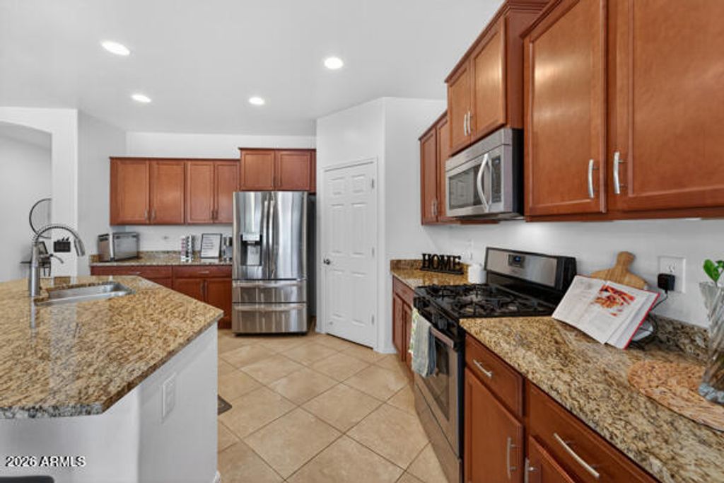 Image 13 of property listing at 7152 W MERRIWEATHER Way, Florence, AZ 85132