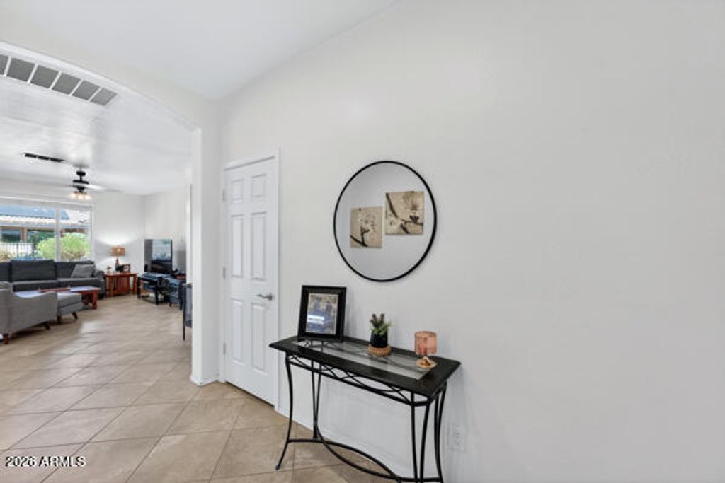 Image 6 of property listing at 7152 W MERRIWEATHER Way, Florence, AZ 85132