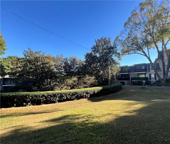 2805 Northeast Expressway NE B13, Atlanta, GA 30345