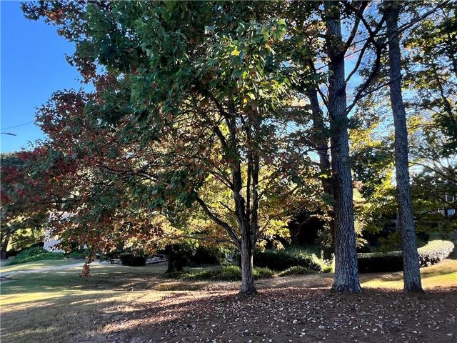 2805 Northeast Expressway NE B13, Atlanta, GA 30345