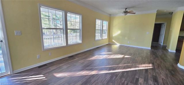 5080 Fox Hill Lane, Winston-salem, NC 27107