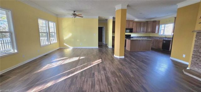 5080 Fox Hill Lane, Winston-salem, NC 27107