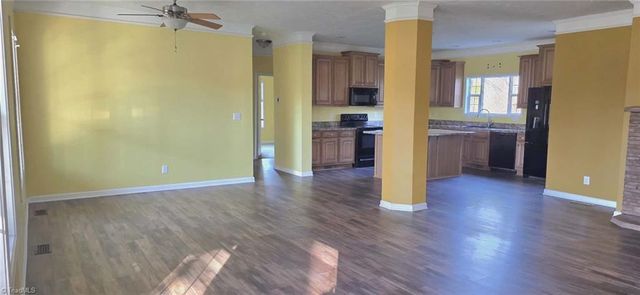 5080 Fox Hill Lane, Winston-salem, NC 27107