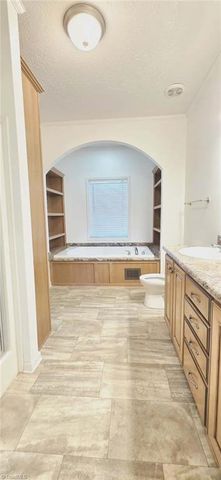 5080 Fox Hill Lane, Winston-salem, NC 27107