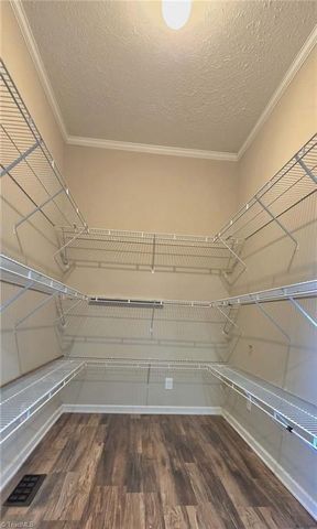 5080 Fox Hill Lane, Winston-salem, NC 27107