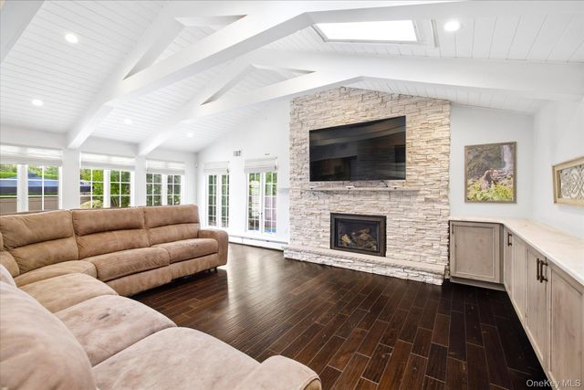 159 Murray Drive, Oceanside, NY 11572