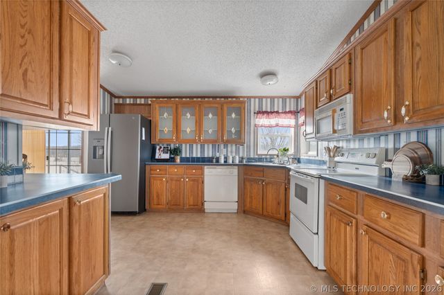 929 Buckskin, Ardmore, OK 73401