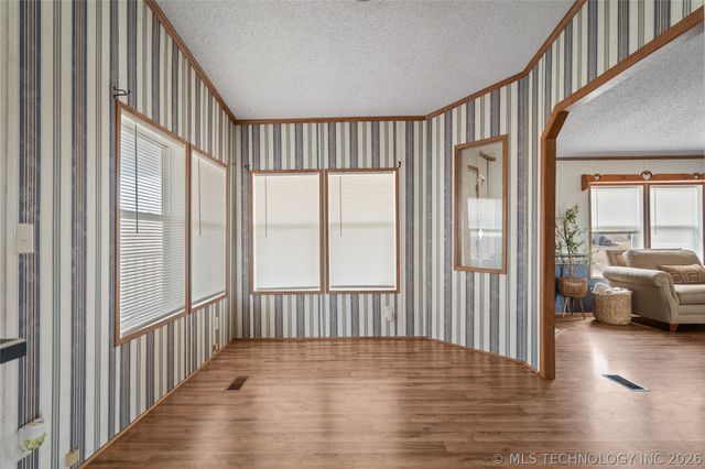 929 Buckskin, Ardmore, OK 73401