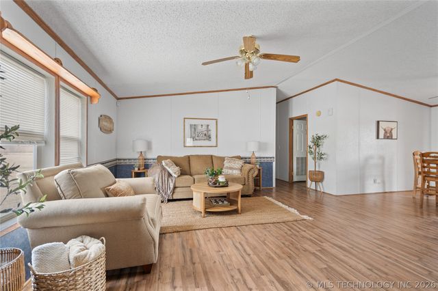 929 Buckskin, Ardmore, OK 73401