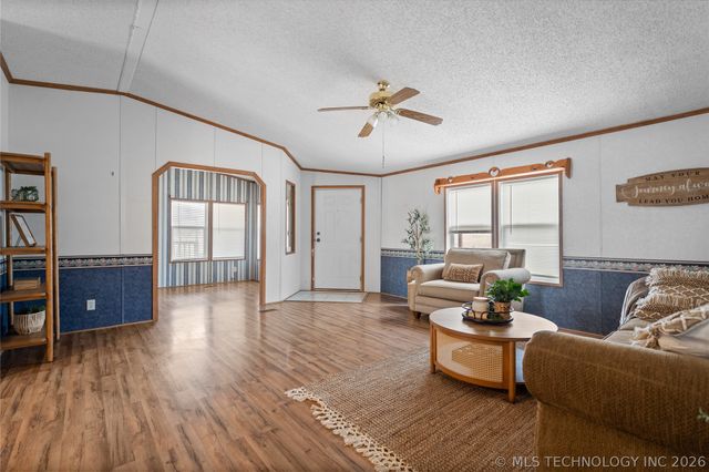 929 Buckskin, Ardmore, OK 73401