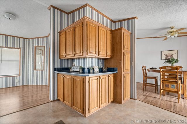 929 Buckskin, Ardmore, OK 73401