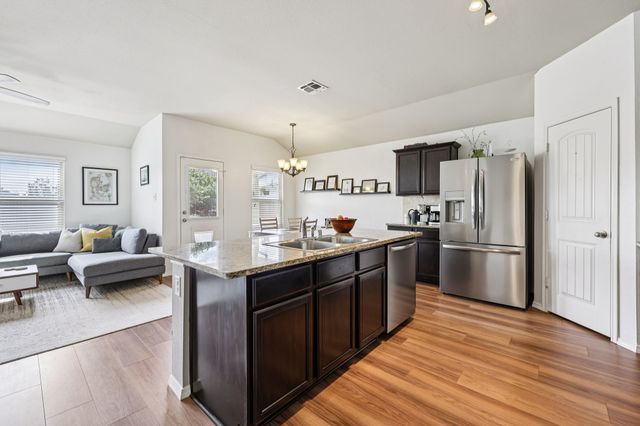 1305 Savannah Ridge Drive, Princeton, TX 75407