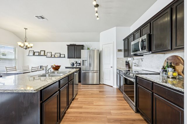 1305 Savannah Ridge Drive, Princeton, TX 75407