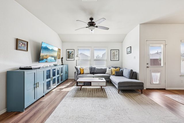 1305 Savannah Ridge Drive, Princeton, TX 75407