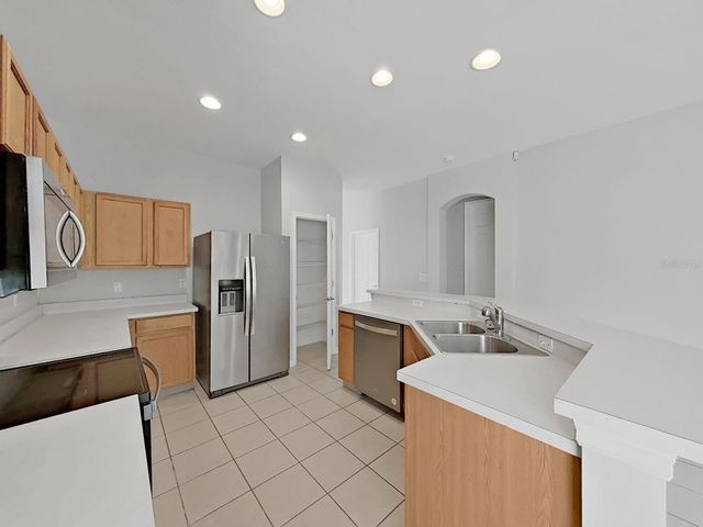 9541 CYPRESS HARBOR DRIVE, Gibsonton, FL 33534