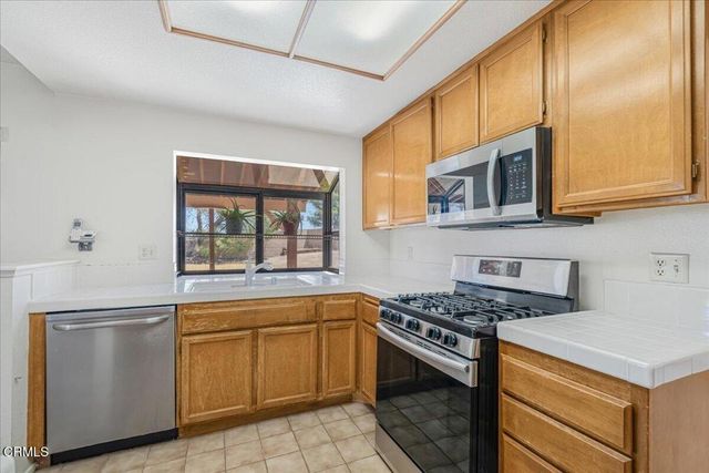 38350 San Mateo Avenue, Palmdale, CA 93551