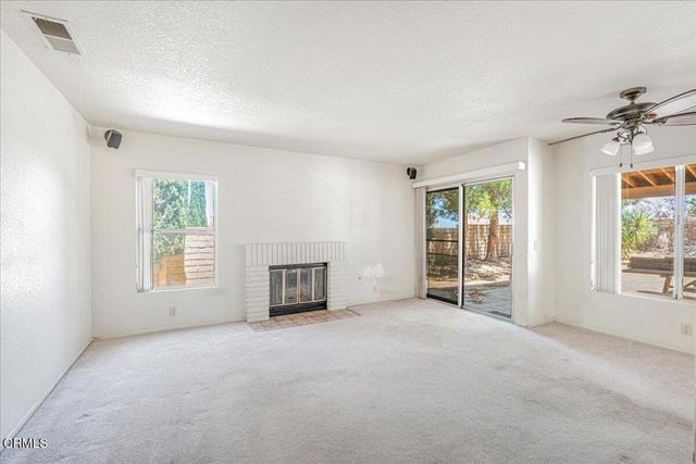 38350 San Mateo Avenue, Palmdale, CA 93551